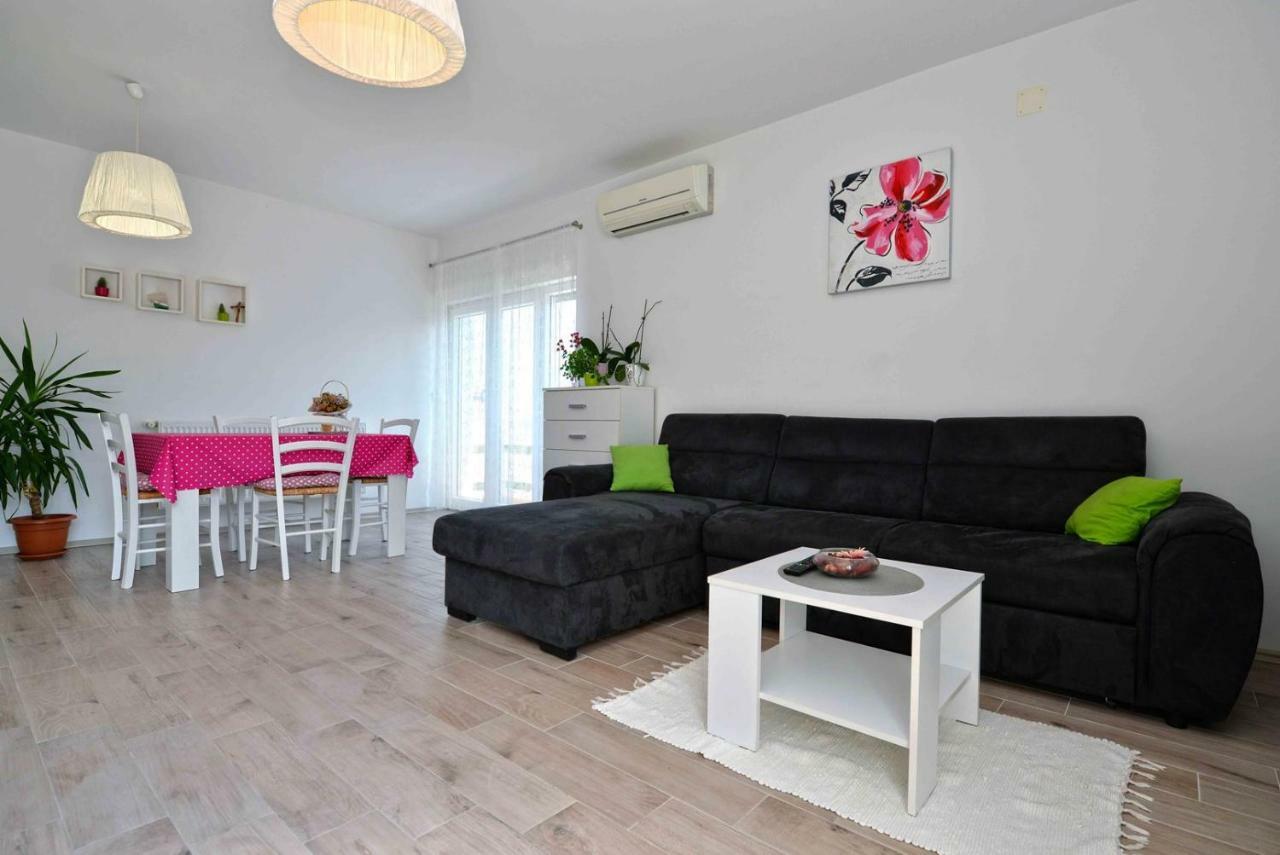 Apartment Kristina Μούρτερ Εξωτερικό φωτογραφία